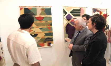 Sakarya Üniversitesi’nde ‘Bahara Övgü’ dokuma sergisi