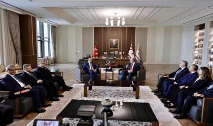 Sanayi ve Teknoloji Bakanı Kacır, KKTC Cumhurbaşkanı Tatar ile bir araya geldi