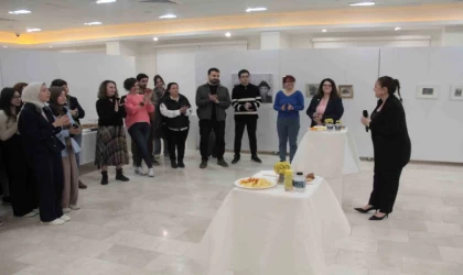 SAÜ’de ‘Uzak Yakınlar, Zamanın İzi’ sergisi düzenlendi