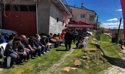 Şehit evinde bekleyiş devam ediyor