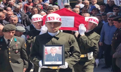 Şırnak’ta kalp krizi sonucu vefat eden uzman çavuş son yolculuğuna uğurlandı