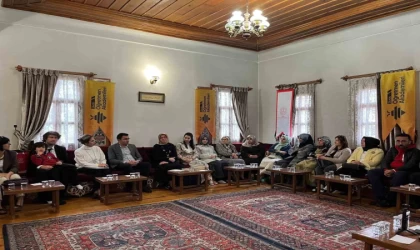 Sivas’ta Edebiyat Akademisi devam ediyor