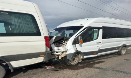 Siverek’te öğretmen servisleri kaza yaptı: 28 yaralı