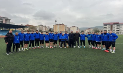 Söğütspor yönetimi, zorlu maç öncesi oyuncuların tüm alacaklarını ödedi
