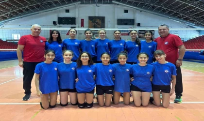 Söke Voleybol Takımı Midi Kızlar’da Türkiye Finallerine yükseldi