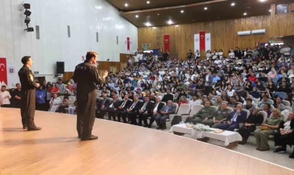 SOLOTÜRK ekibi öğrencilerle buluştu