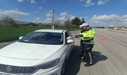 Şuhut’ta ”Bir Kural Bir Ömür” sloganıyla ’Trafik Haftası’ etkinlikleri yapıldı