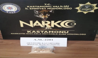 Şüphe üzerine durdurulan araçta uyuştucu ele geçirildi: 2 tutuklama