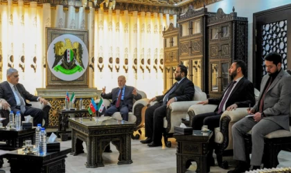 Suriye Devlet Başkanı eş-Şara, Azerbaycan Başbakan Yardımcısı Şerifov’u kabul etti