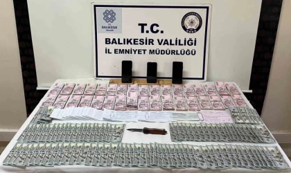 Tefecilik ve resmi belgede sahtecilik yapan şahıslara eş zamanlı operasyon