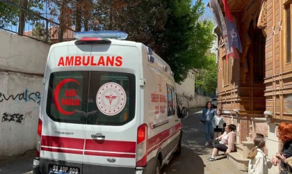 Tekirdağ’da başıboş köpeğin kadına saldırdığı an kamerada