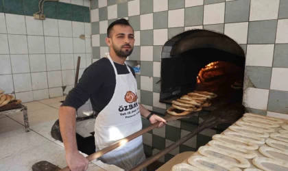 Tescilli lezzet Antakya simidi şekli ve tadıyla dikkat çekiyor