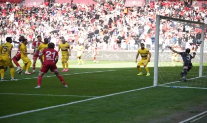 Trendyol Süper Lig: Samsunspor: 1 - Eyüpspor: 0 (Maç devam ediyor)
