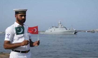 Türk savaş gemisi ”TCG BÜYÜKADA” Pakistan’da