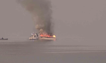 Tuzla’da tekneler alev alev yandı