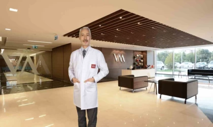 ”Uzun süre masa başında çalışmak boyun fıtığı sebebi”