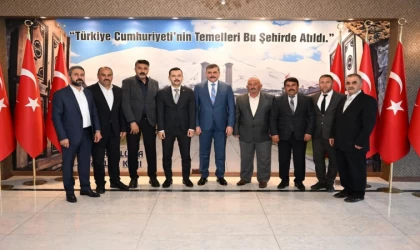 Vali Çiftçi, muhtarları kabul etti