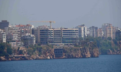 Vali Şahin: ”Falezlerde denize açılan tünellerle ilgili yetkili kurumlar olarak çalışmalarımız sürüyor”