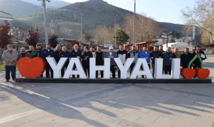 Yahyalı Belediyesi’nde sabah sporu ve kahvaltı etkinliği
