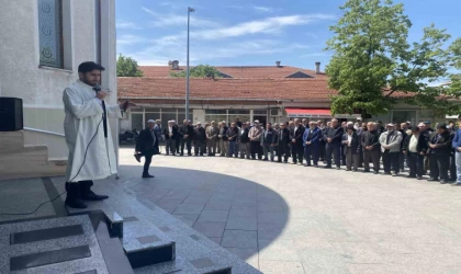 Yenice’de cuma namazı sonrası yağmur duası