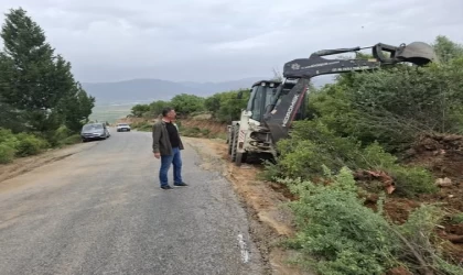 Yenipazar’da yol genişletme çalışmaları sürüyor