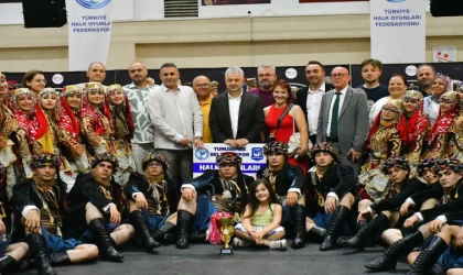 Yunusemre Belediyespor halk oyunlarında Ege Bölge Şampiyonu oldu