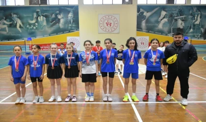 Yunusemreli badmintonculardan muhteşem başarı