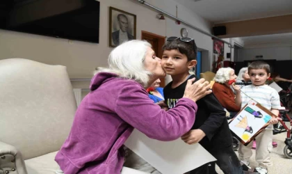 Yunusemreli minikler Anneler Günü’nü kutladı