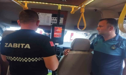 Zabıtalar halk otobüslerinde denetleme yaptı