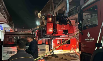 Zeytinburnu’nda conta atölyesinde çıkan yangın söndürüldü