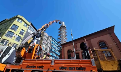 Zonguldak’ta 100 yıllık caminin minaresi risk nedeniyle yıkılıyor