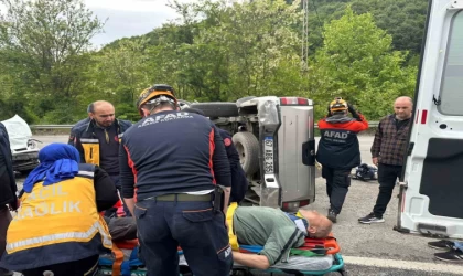 Zonguldak’ta iki aracın çarpıştığı kazada araçlardan biri devrildi: 2 yaralı